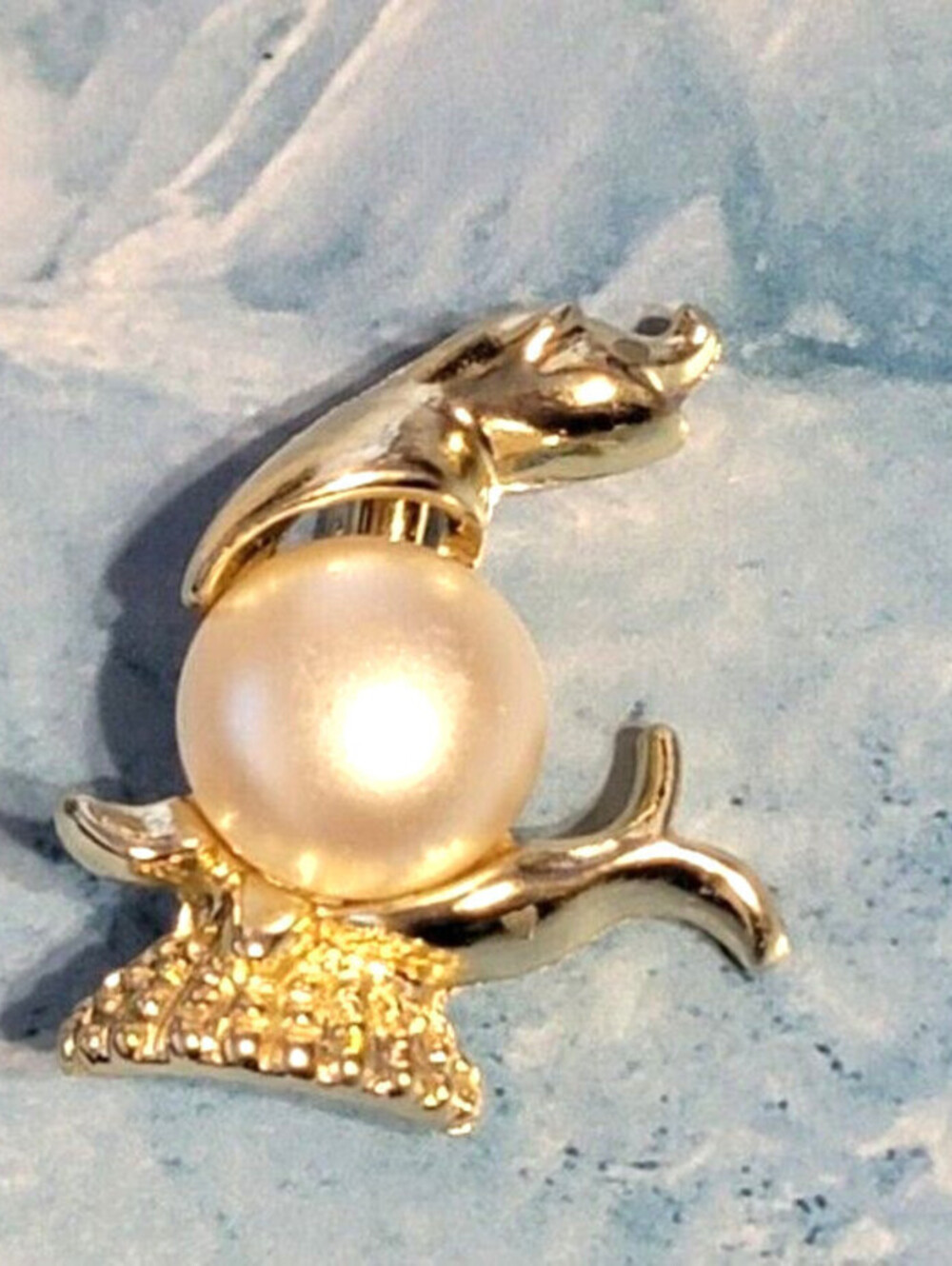 Vintage Petite, Jelly Belly Seal brooch pin, Gold tone faux pearl ab1-42 - Picture 2 of 4